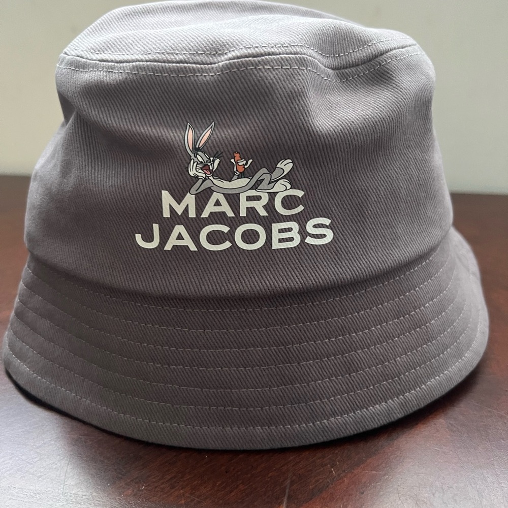 Marc Jacobs Gray Embroidered Bucket Hat